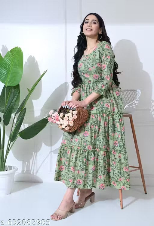 Stylish Feeding-Zip Maternity Dress