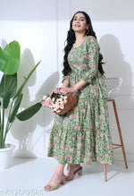 Stylish Feeding-Zip Maternity Dress